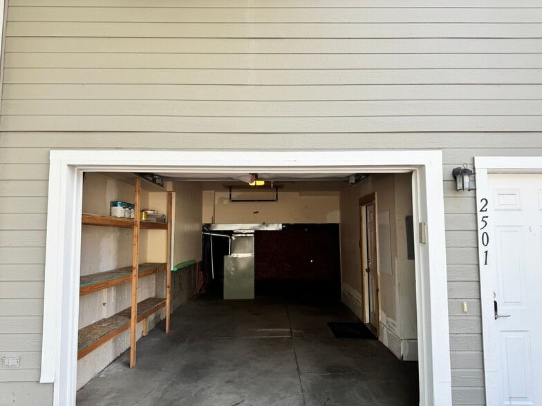 Building Photo - 8199 Welby Rd