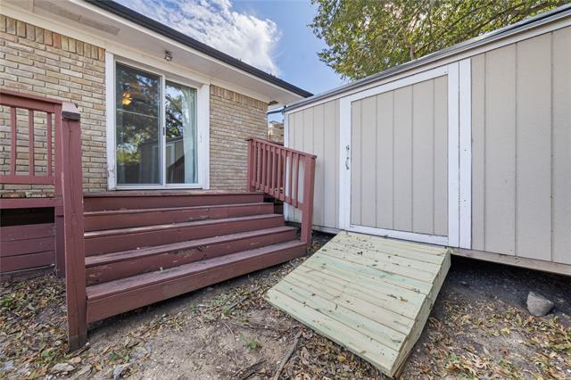 Building Photo - 1607 Malibu Dr