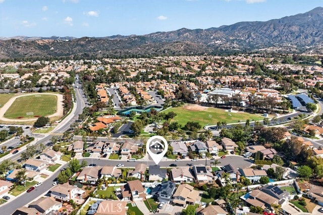 Building Photo - 14 Cll Alimar