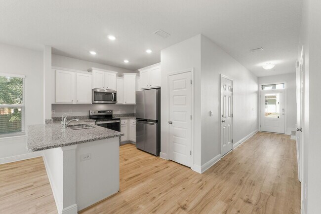 Building Photo - 45 Sandhill Pines Dr