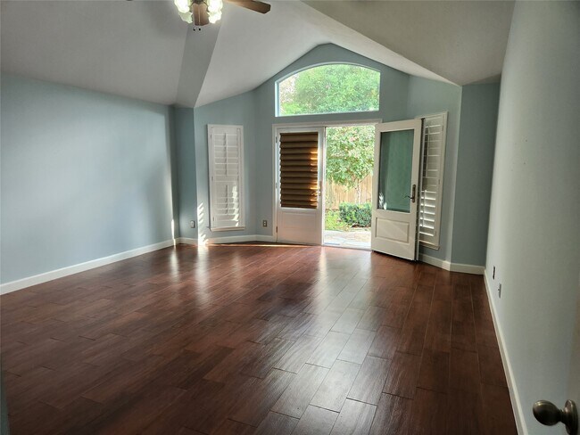 Building Photo - 23611 Desert Gold Dr
