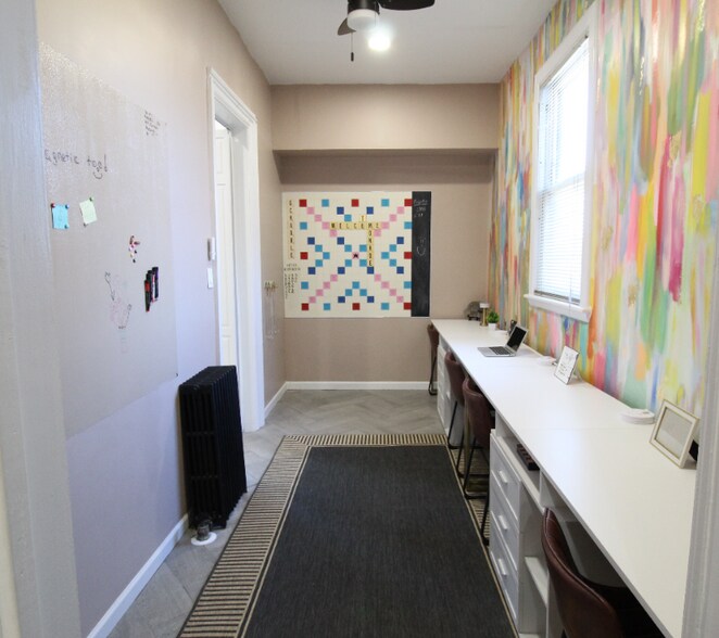 Primary Photo - 800 Monroe Ave