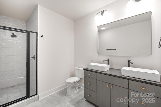 Building Photo - 1356 Briar Creek Rd