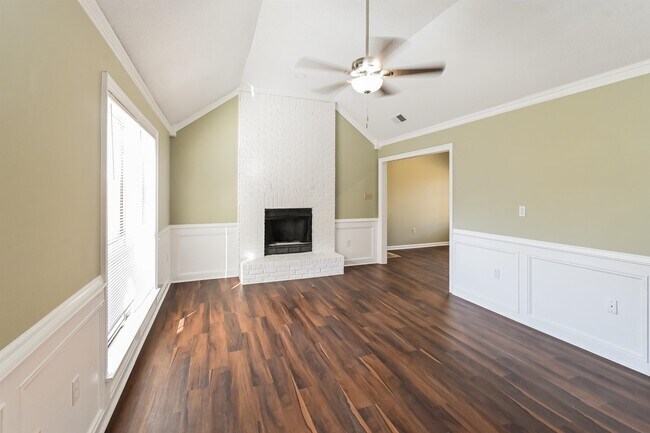 Building Photo - 5833 S Newberry Ln