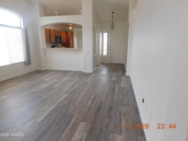 Building Photo - 7031 W Louise Dr