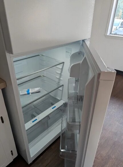 Building Photo - 103 Holland St