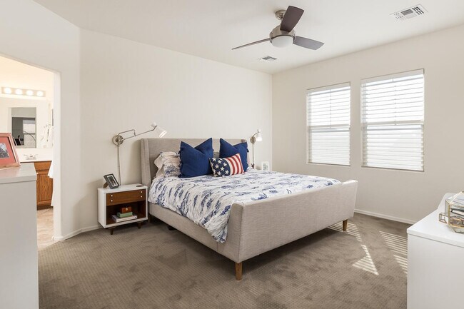 Building Photo - 3252 W Gran Paradiso Dr