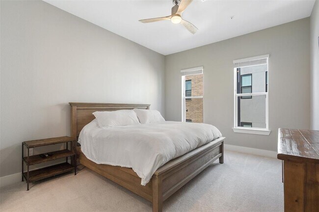 Building Photo - 4501 Jackson Ave