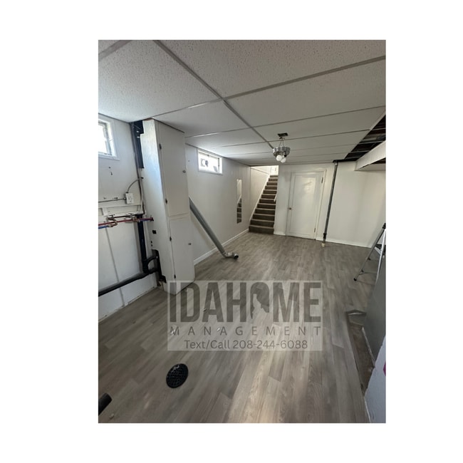 Building Photo - Charming single family home for rent close to Alameda Park!