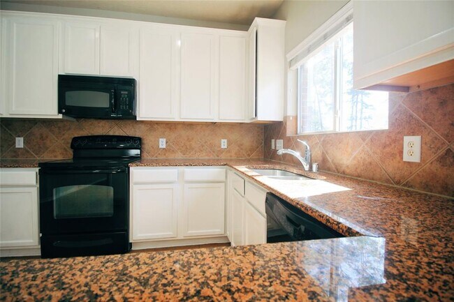 Building Photo - 43 W Spindle Tree Cir
