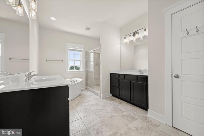 Building Photo - 212 Upper Brook Terrace