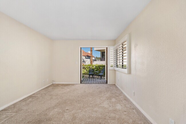 Building Photo - 73322 Shadow Mountain Dr