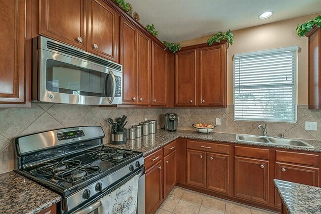 Building Photo - 14931 Opera House Row Dr