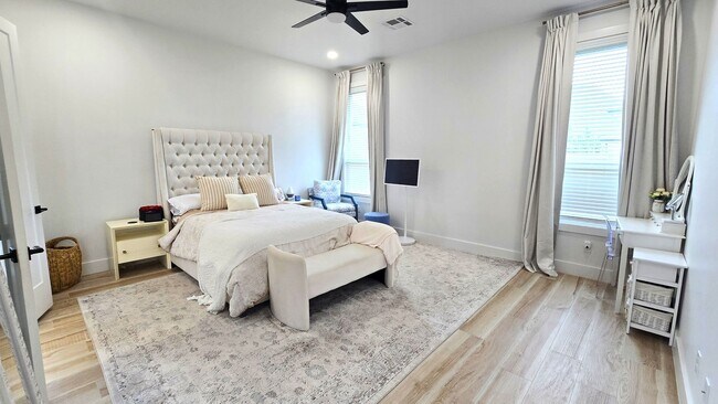 Building Photo - Stunning 4 Bedroom in Edmond