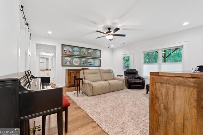 Building Photo - 1100 Hidden Hills Cir