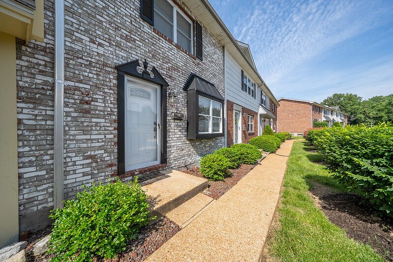 Building Photo - 2548 Grayland Walk