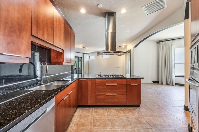 Building Photo - 349 La Creek Ct