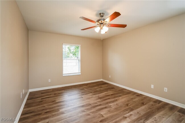 Building Photo - 1535 SE 42nd Terrace