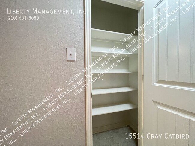 Building Photo - 5 Bedroom, 2.5 Bath Home in Redbird Ranch