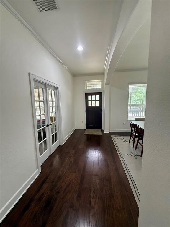 Building Photo - 404 Highland Horizon