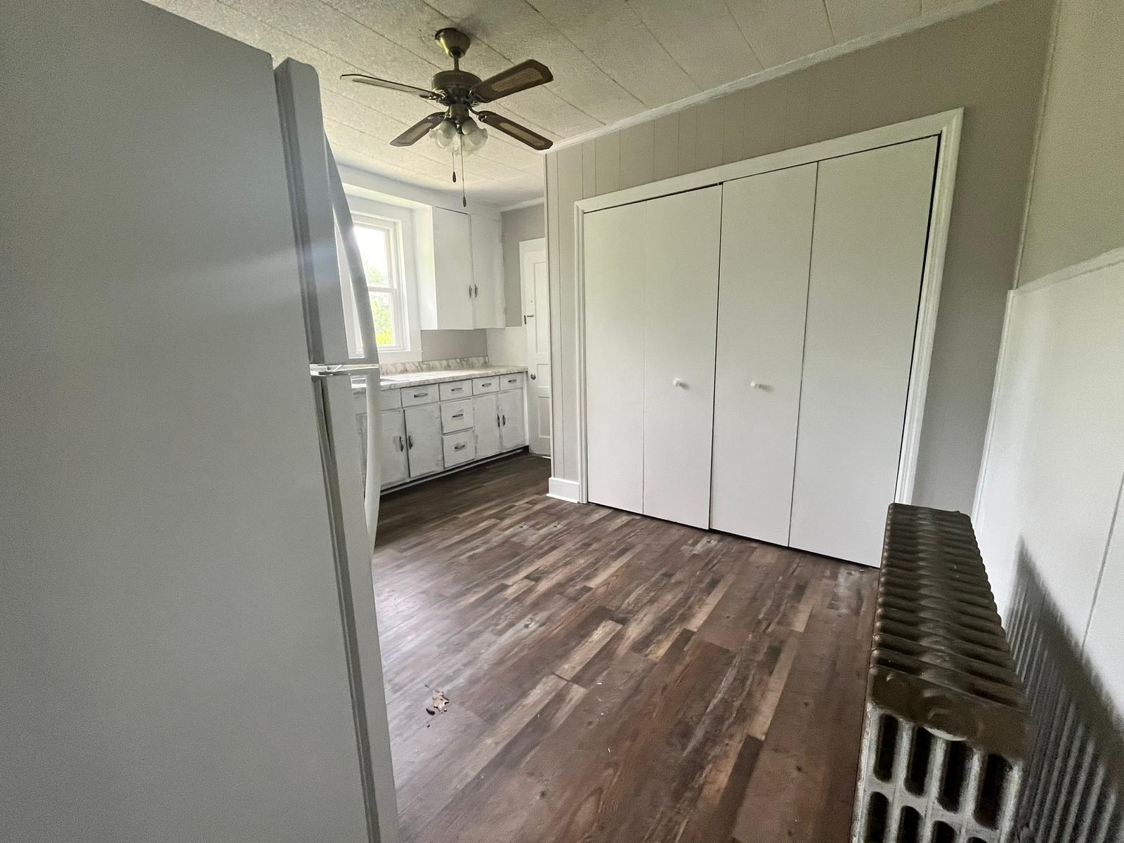 kitchen - 212 Westwood Dr
