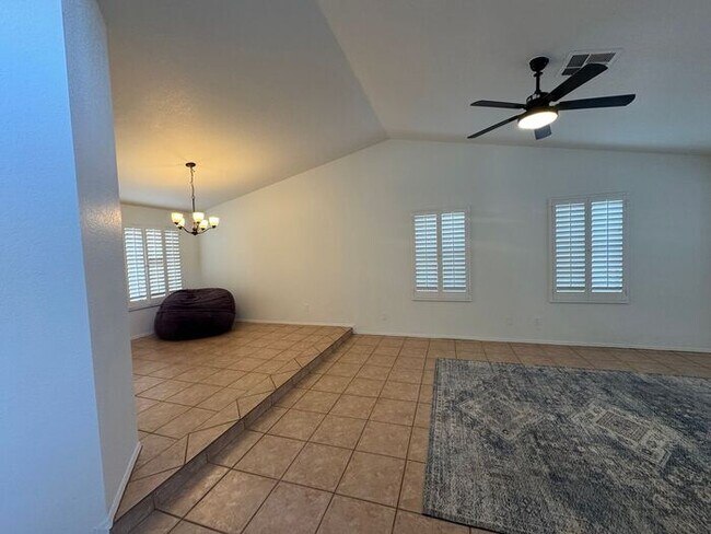 Building Photo - 946 N 59th St