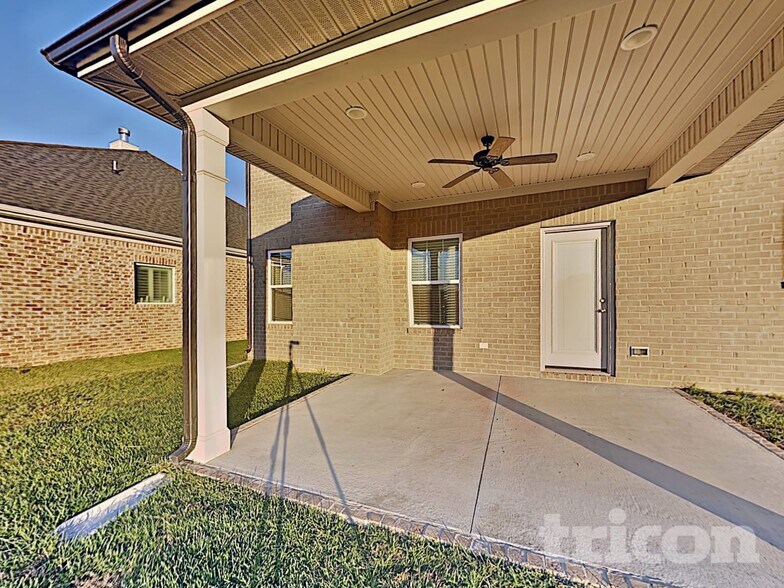 Building Photo - 604 Eagle View Dr