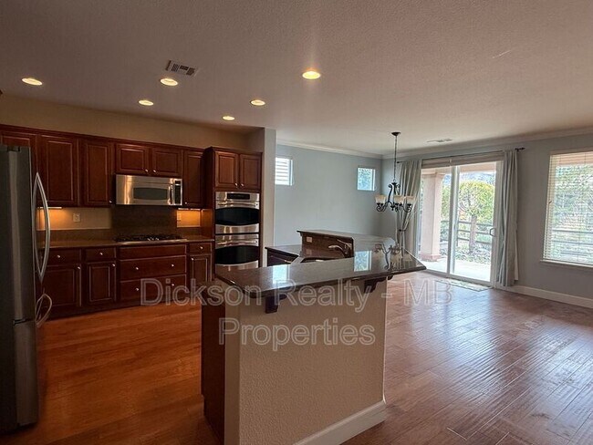 Building Photo - 1265 Walking Stick Way