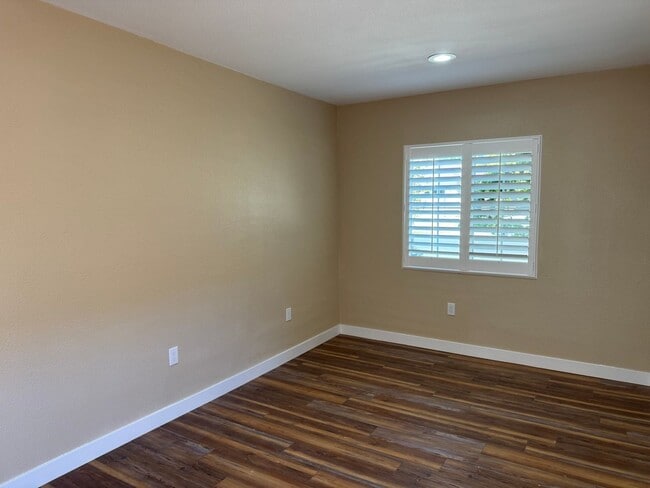 Building Photo - 2315 Mon Chere Ln