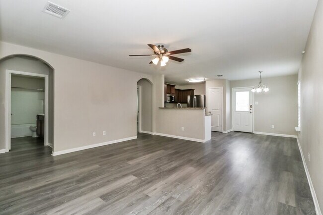 Building Photo - 428 Ruby Ln