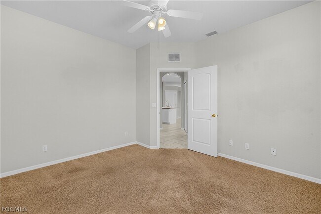 Building Photo - 2137 SW 11th Ct