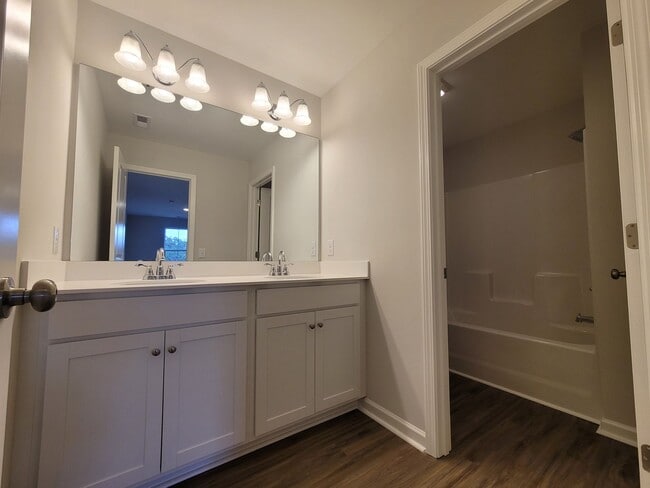 Building Photo - Welcome to our townhouse in the beautiful location of Leland, NC.