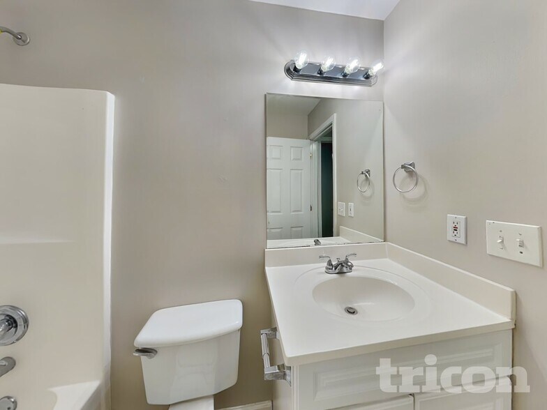 Building Photo - 4452 Lockett Trce