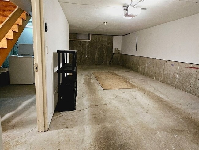 Building Photo - 104 Walpole St