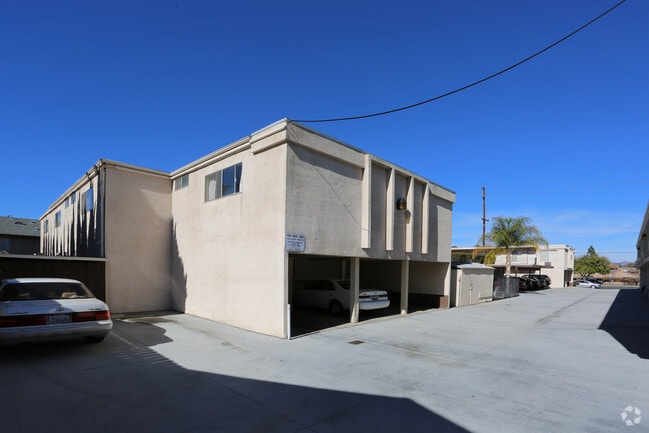 Building Photo - Valley House Apartments