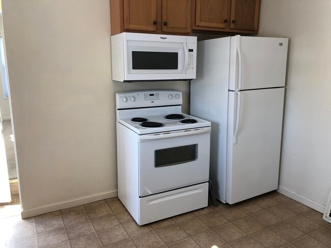 Kitchen - 112 S Stewart St