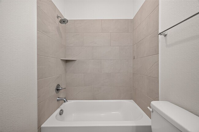 Building Photo - 25109 Pinebrook Grove Ln