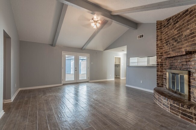 Building Photo - 423 Gentilly Dr