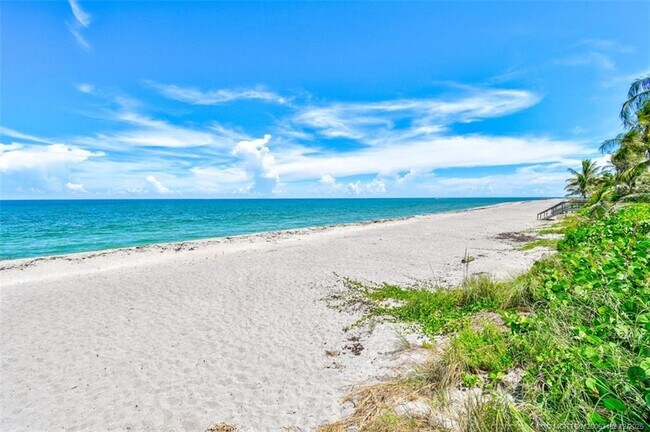 Building Photo - 229 Colony Rd