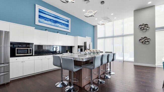 Building Photo - 18800 NE 29th Ave