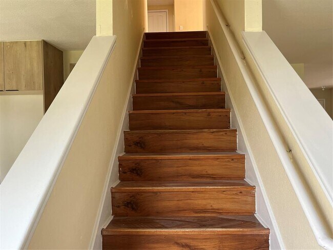 Building Photo - 2617 Byfield Dr