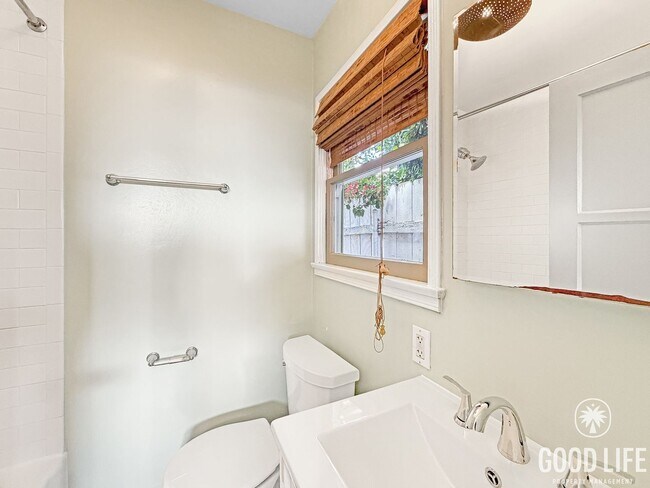 Building Photo - Marlborough Dr (Units 4519-4521)