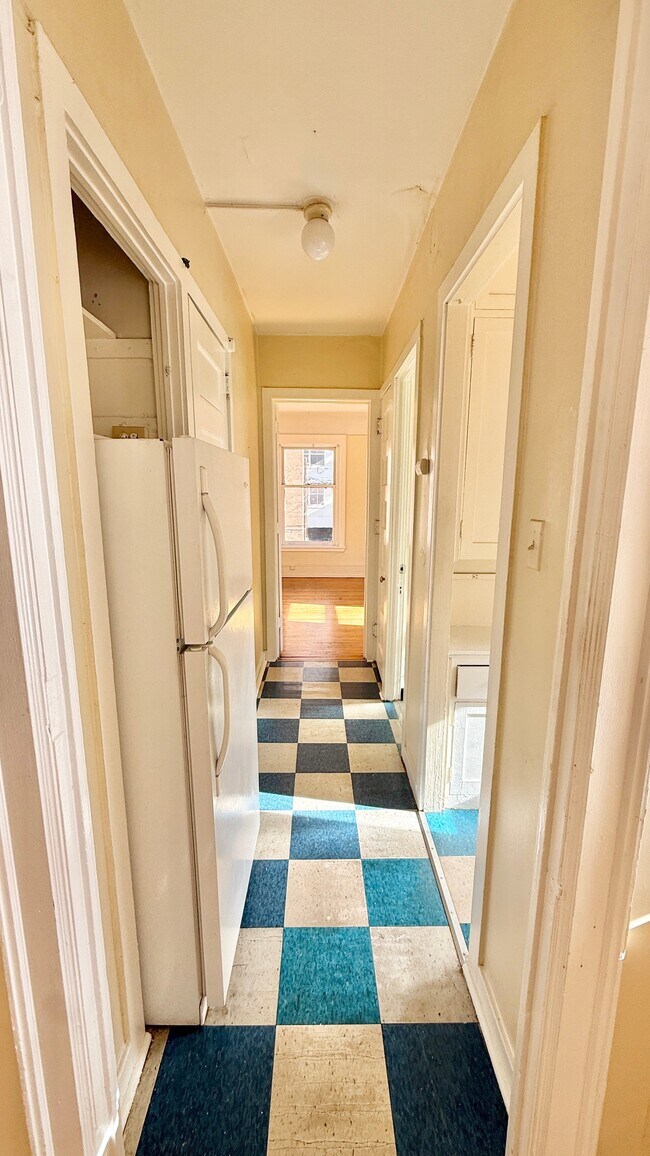 9AC87700-9C4F-40A2-A2BA-19A5391793ED - Cross Apartments