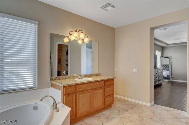 Building Photo - 44 Delighted Ave