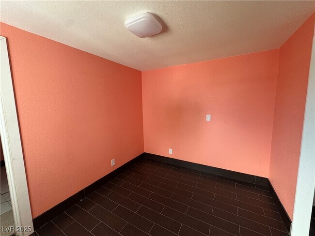 Building Photo - 249 Shoshone Ln