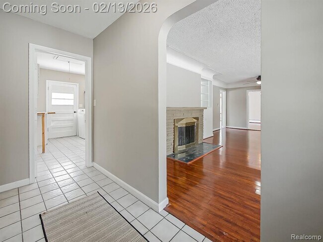 Building Photo - 25330 Brookview St