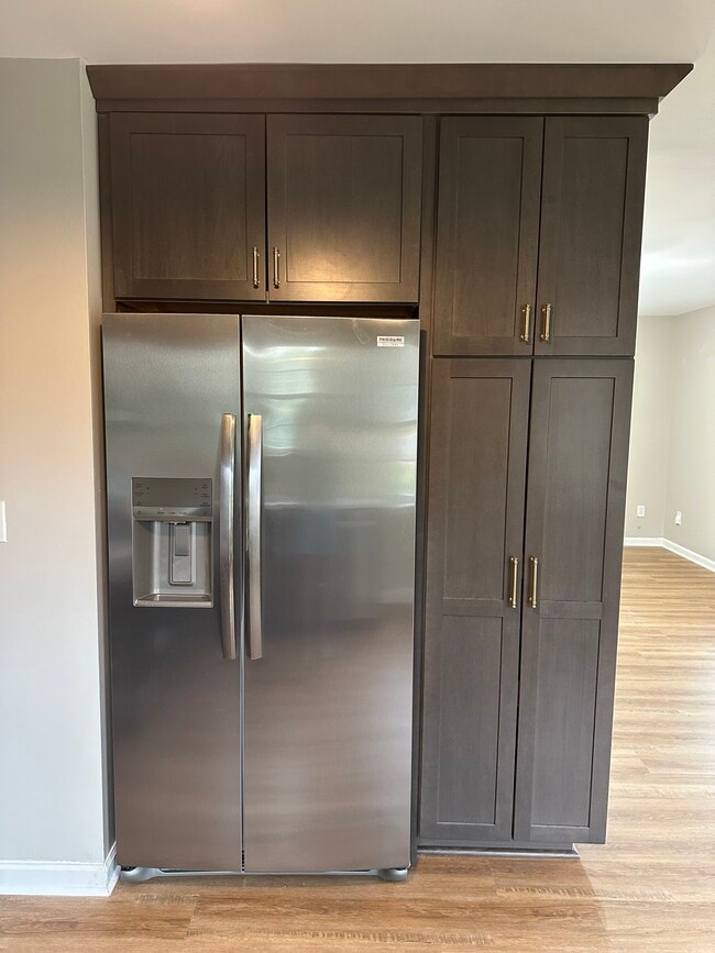 Building Photo - 804 Matheson Ave