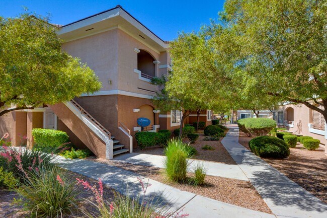 Building Photo - Beautiful 2BR / 2BA Renovated / Modern Condo In A Gated Complex.