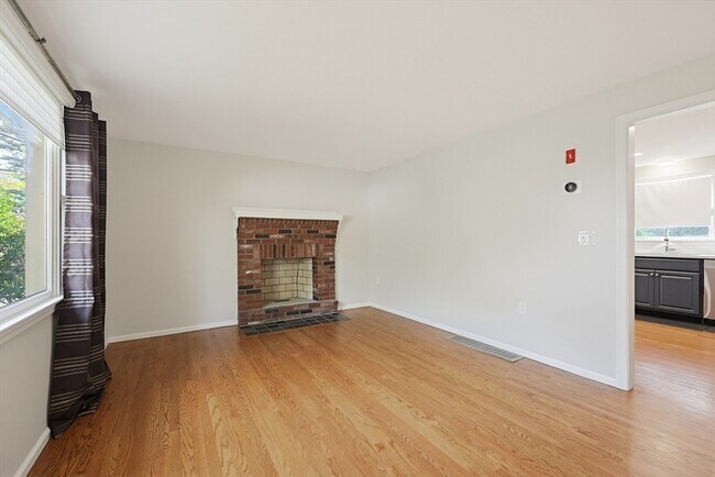 Building Photo - 1 W Belcher Rd