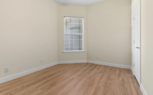 Building Photo - 1277 Paradise Loop